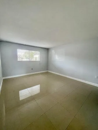 $1,900 | 1410 South Federal Highway, Unit 108, Lake Worth Beach, FL 33460