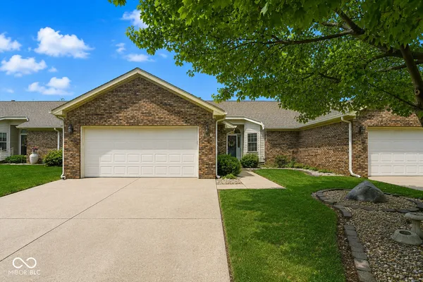 $310,000 | 3704 Cedar Cove Court, Unit 6, New Palestine, IN 46163