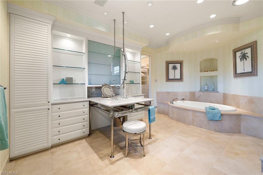 7004 Verde Way Naples, FL 34108 - Photo 32 of 50 Gallery Image 32