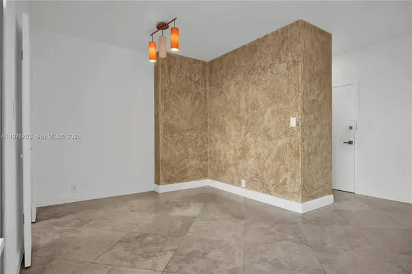 $2,700 | 4747 Collins Avenue, Unit 1403, Miami Beach, FL 33140