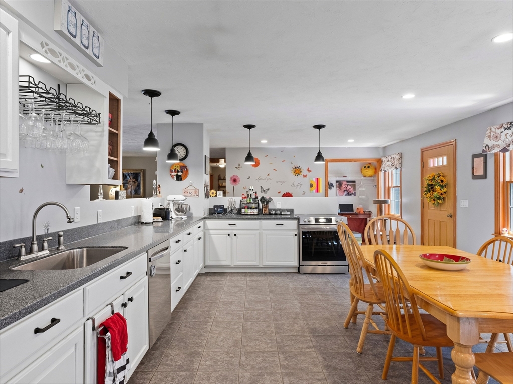 750 Northfield Road Lunenburg, MA 01462 - Photo 12 of 42