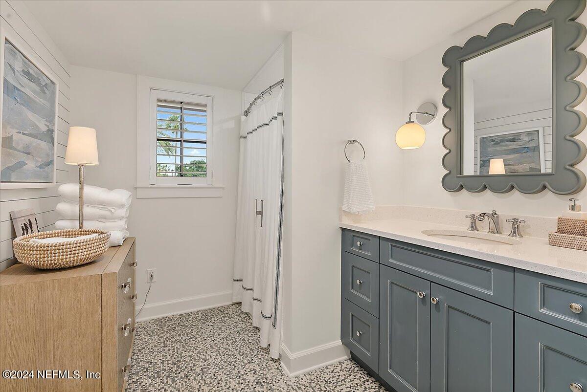 22 Solana Road Ponte Vedra Beach, FL 32082 - Photo 32 of 51 32-Bathroom