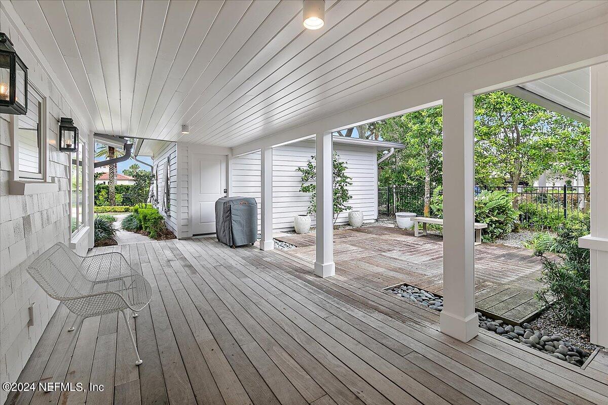 22 Solana Road Ponte Vedra Beach, FL 32082 - Photo 40 of 51 40-Courtyard to Garage
