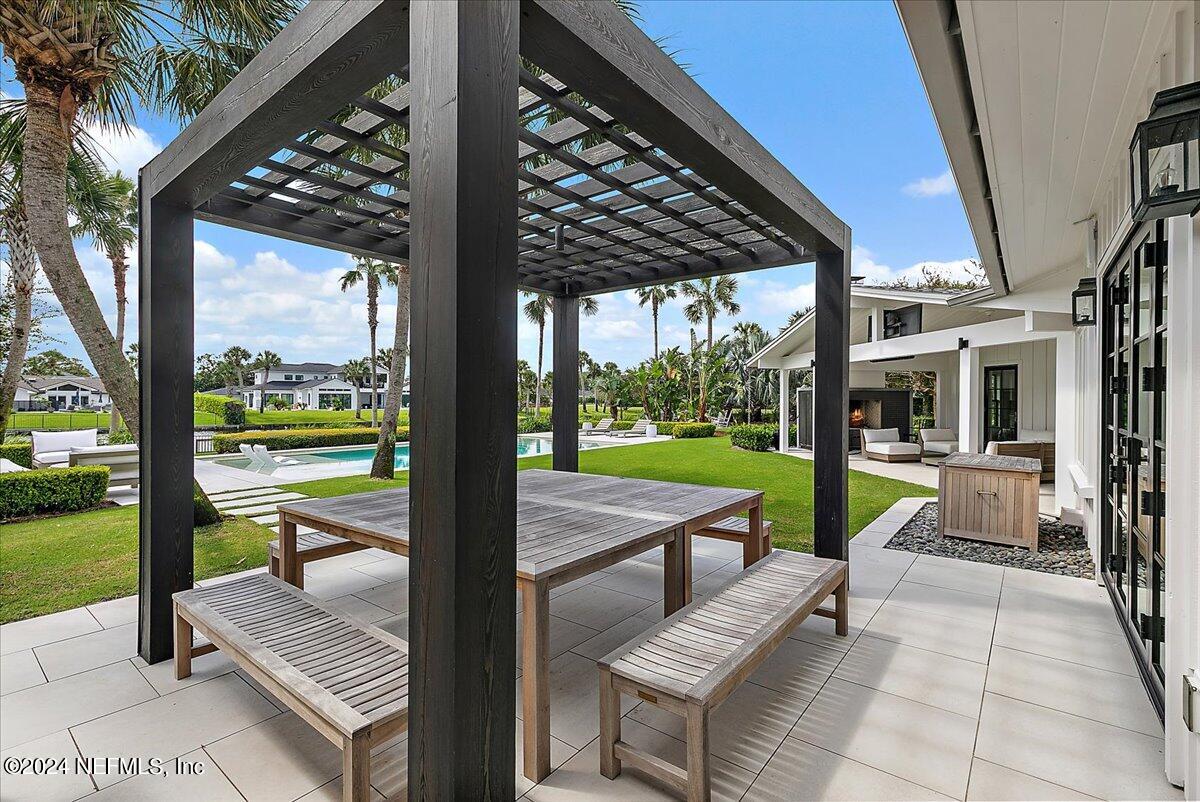 22 Solana Road Ponte Vedra Beach, FL 32082 - Photo 44 of 51 44-Backyard