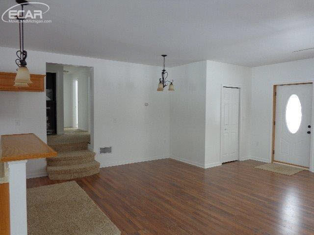 14165 Duffield Road Montrose, MI 48457 - Photo 4 of 14 21402514-3.JPG