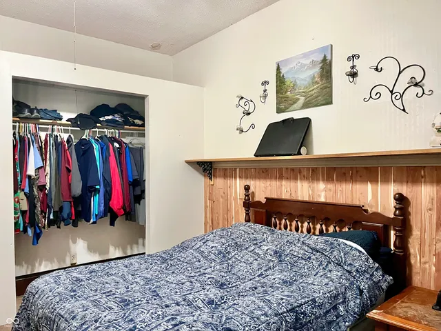 $279,000 | 15011 East 1000th Street North, Flat Rock, IN 47234