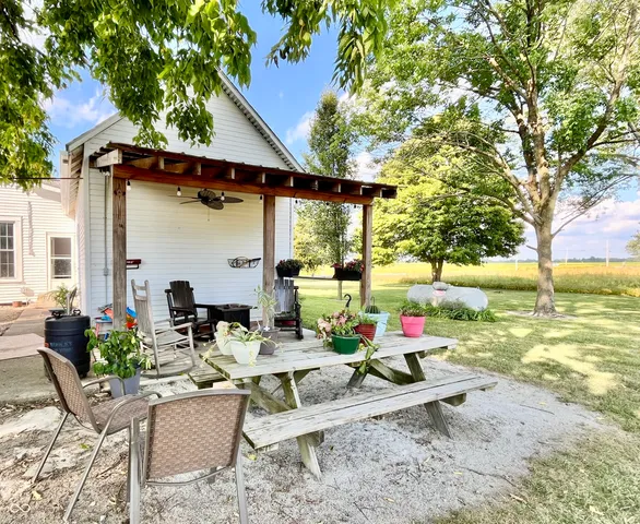 $279,000 | 15011 East 1000th Street North, Flat Rock, IN 47234