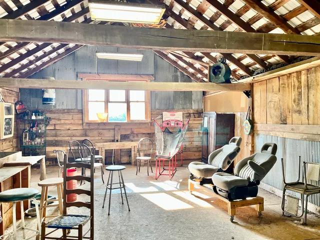 $279,000 | 15011 East 1000th Street North, Flat Rock, IN 47234