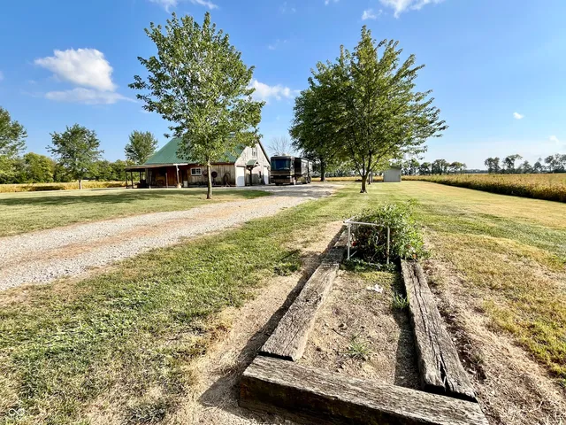 $279,000 | 15011 East 1000th Street North, Flat Rock, IN 47234