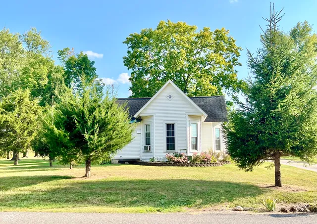 $279,000 | 15011 East 1000th Street North, Flat Rock, IN 47234