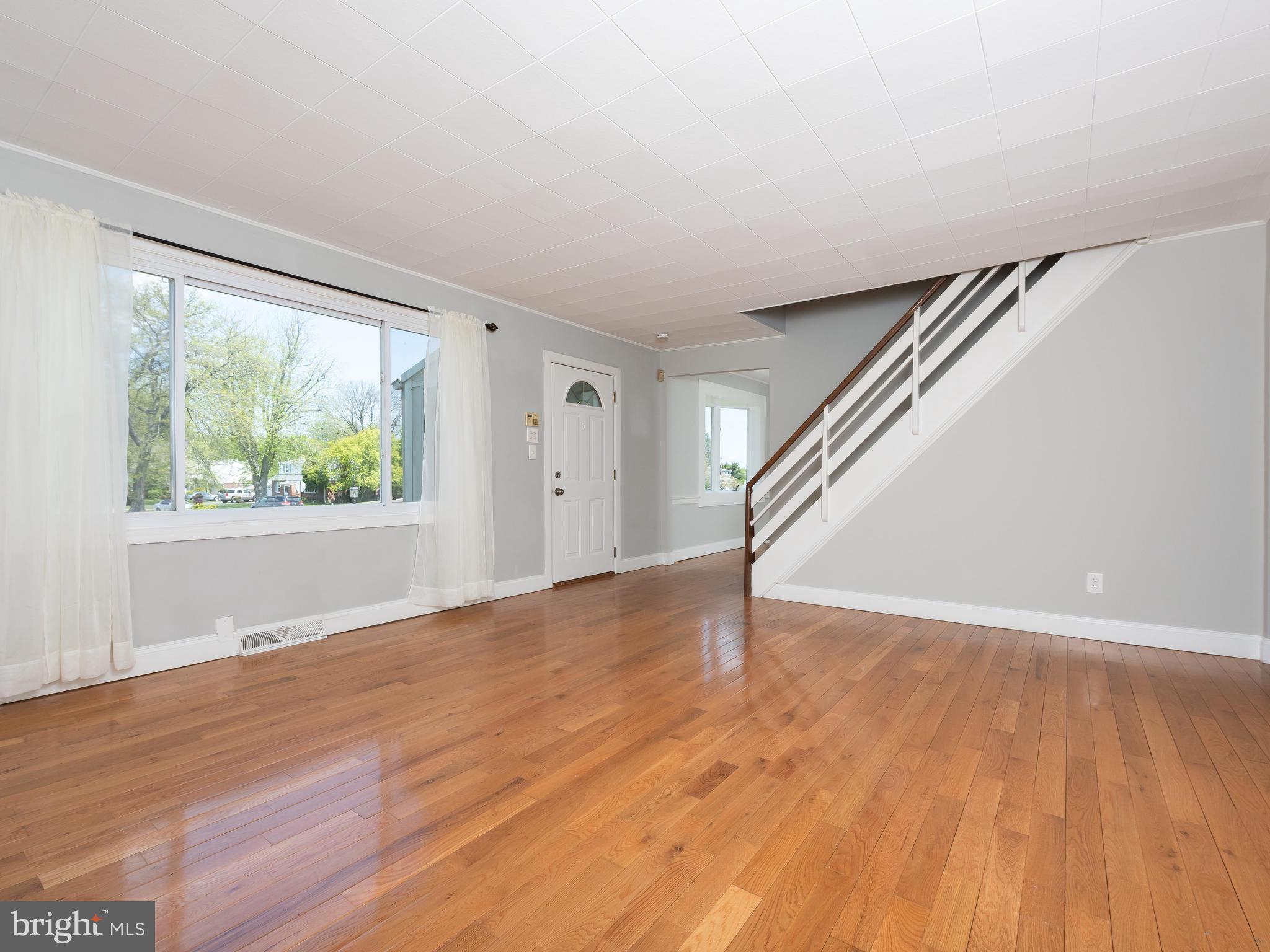 309 Candlewood Road Broomall, PA 19008 - Photo 4 of 27 Family Room