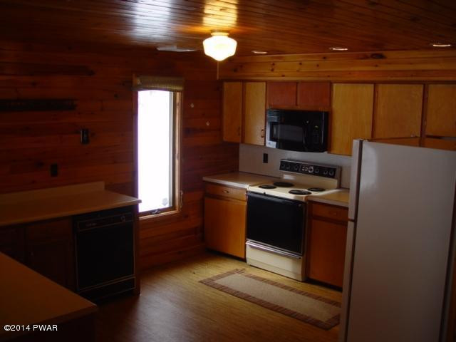 388 Mican Road Waymart, PA 18472 - Photo 10 of 28