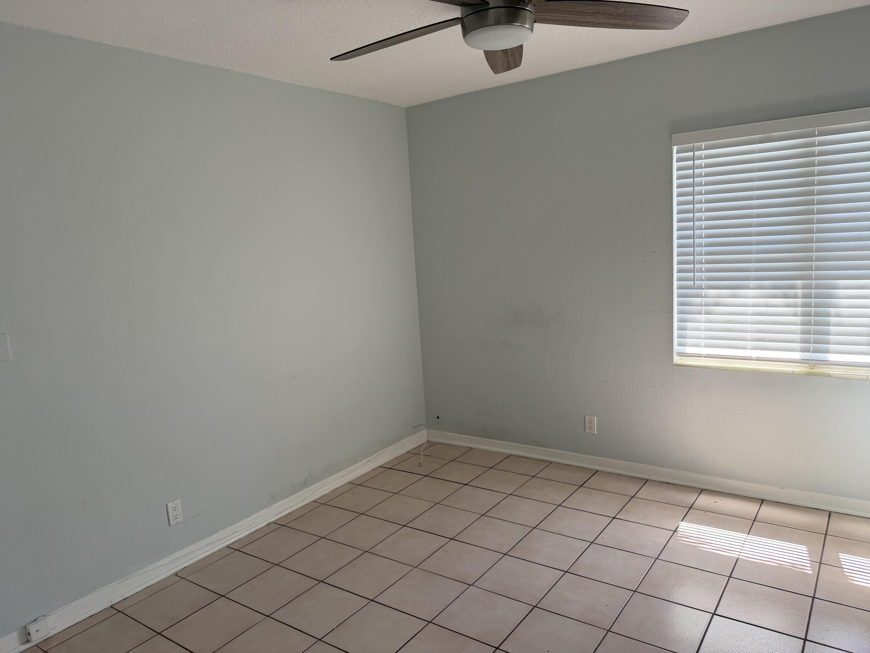 112 Prospect Road Lantana, FL 33462 - Photo 13 of 21 IMG_2123