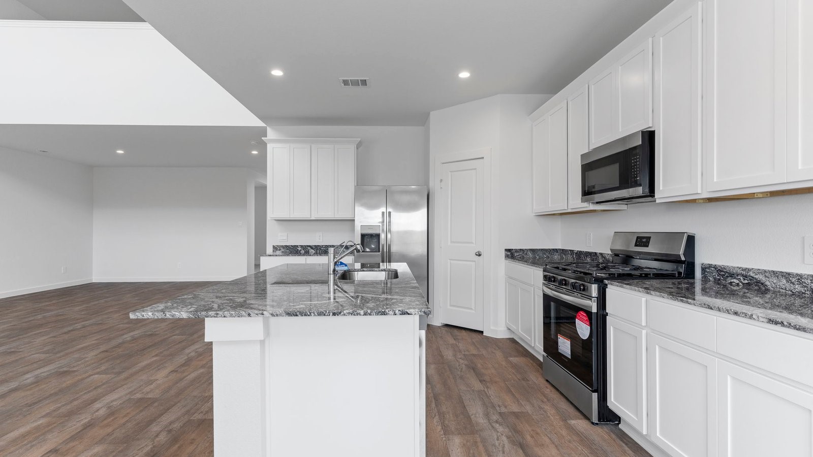 6120 Cherry Mdws Street Rosenberg, TX 77469 - Photo 17 of 39 *Images and 3D tour are for illustration only and options may vary from home as built.