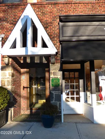 $3,500 | 271 Greenwich Avenue, Unit 1B, Greenwich, CT 06830