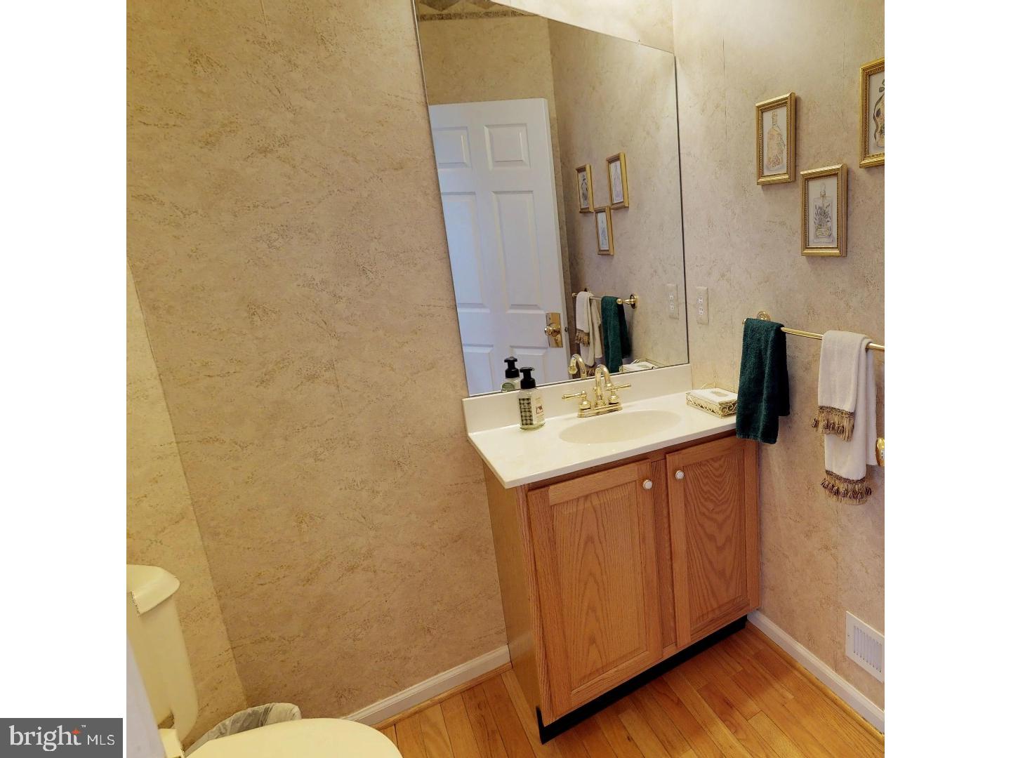 16 Murray Road Moorestown, NJ 08057 - Photo 11 of 25 Half Bath