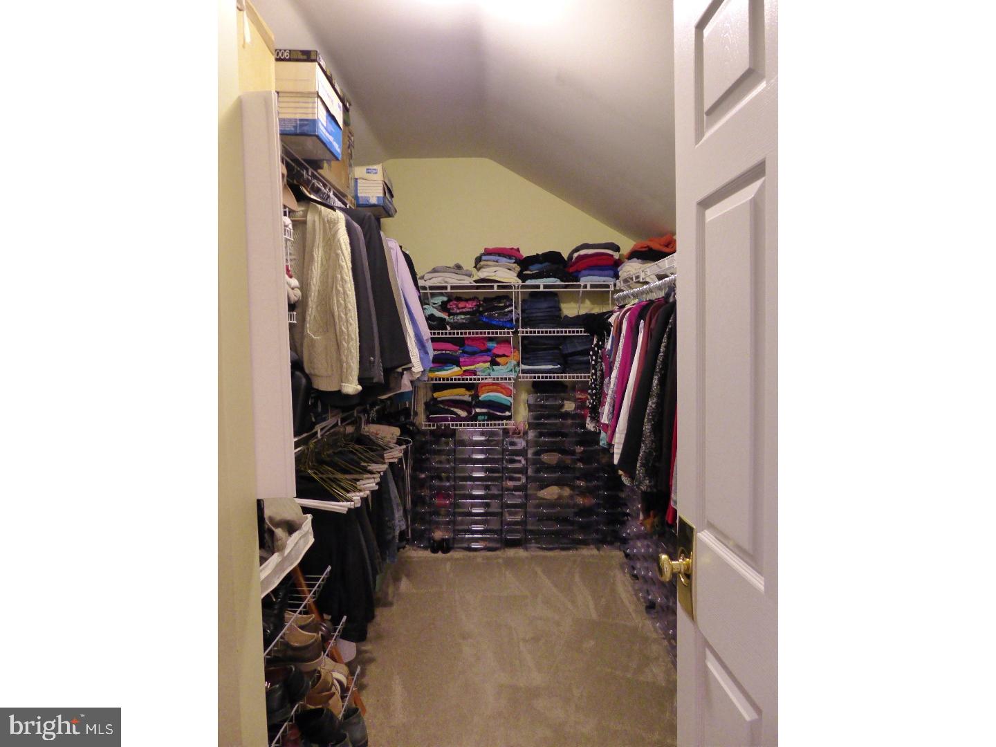 16 Murray Road Moorestown, NJ 08057 - Photo 17 of 25 Walk-in Closet