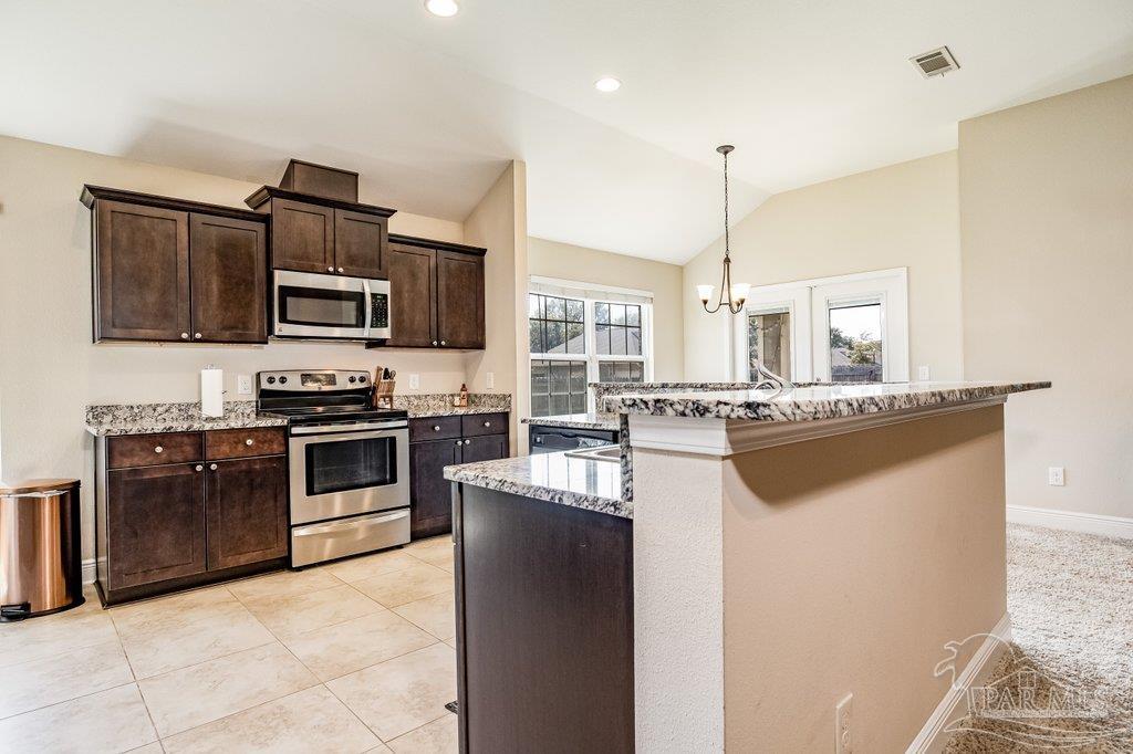 7286 Farmers Road Pensacola, FL 32526 - Photo 14 of 32 KITCHEN AND BREAKFAST BAR