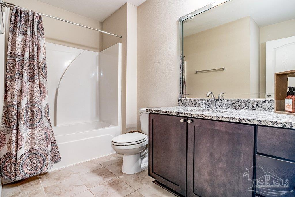 7286 Farmers Road Pensacola, FL 32526 - Photo 31 of 32 GUEST BATHROOM