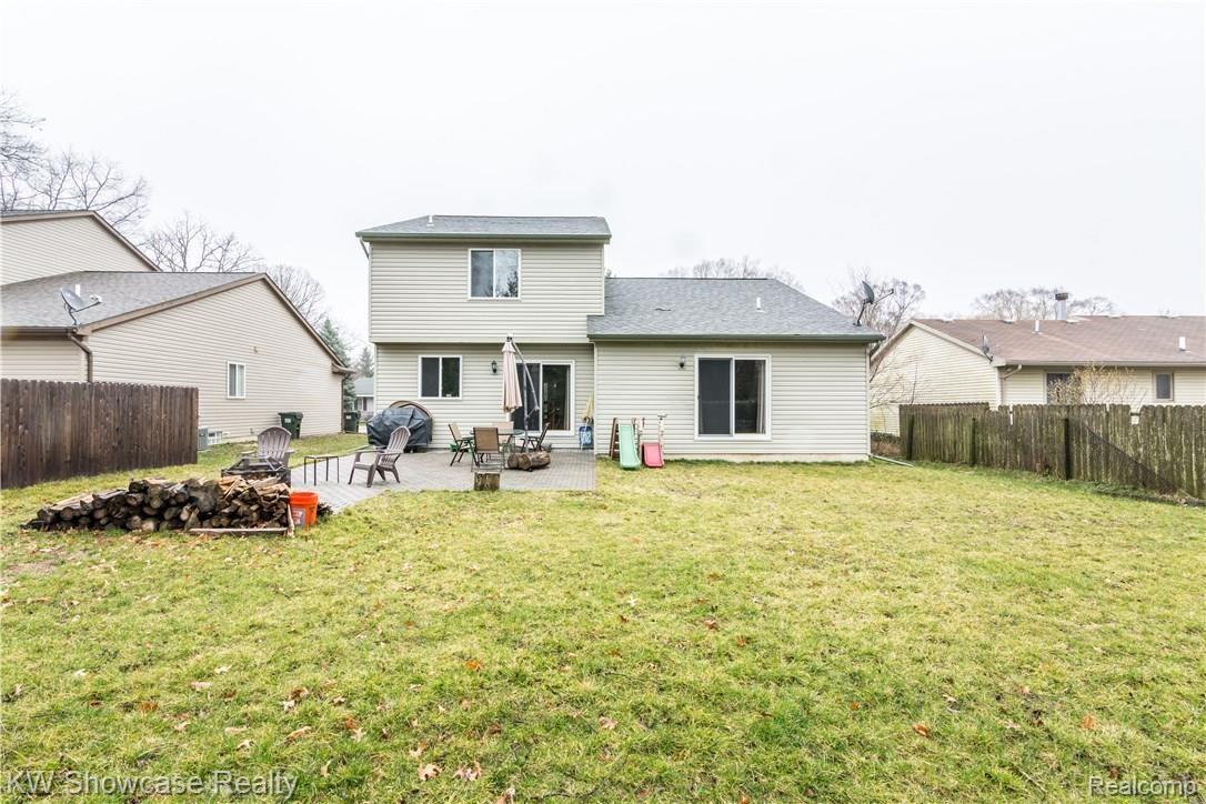2332 Longview Avenue Rochester, MI 48307 - Photo 4 of 27 033117-2332_Longview_Ave_Rochester_Hills-5.jpg