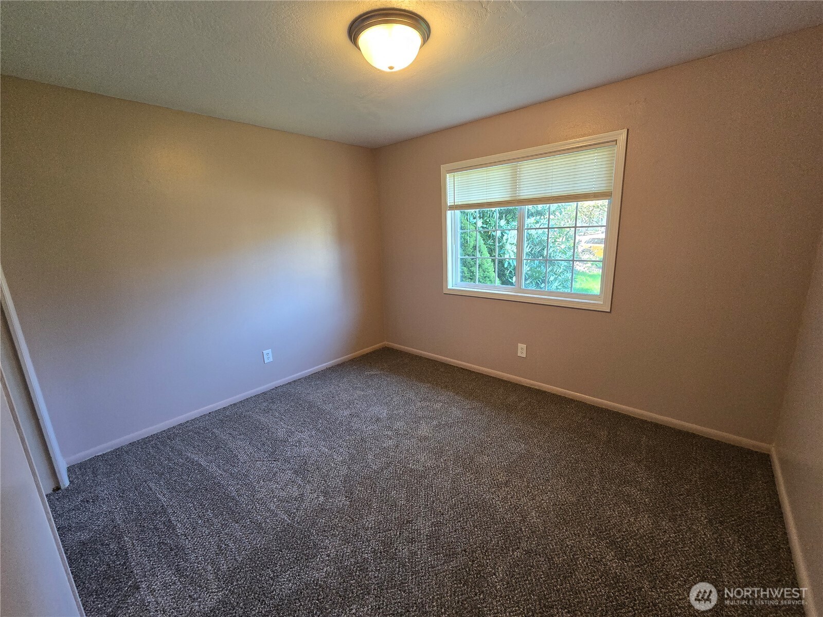 4002 Oak Street Longview, WA 98632 - Photo 20 of 31