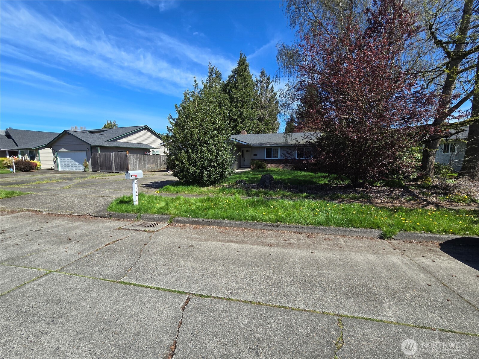 4002 Oak Street Longview, WA 98632 - Photo 4 of 31