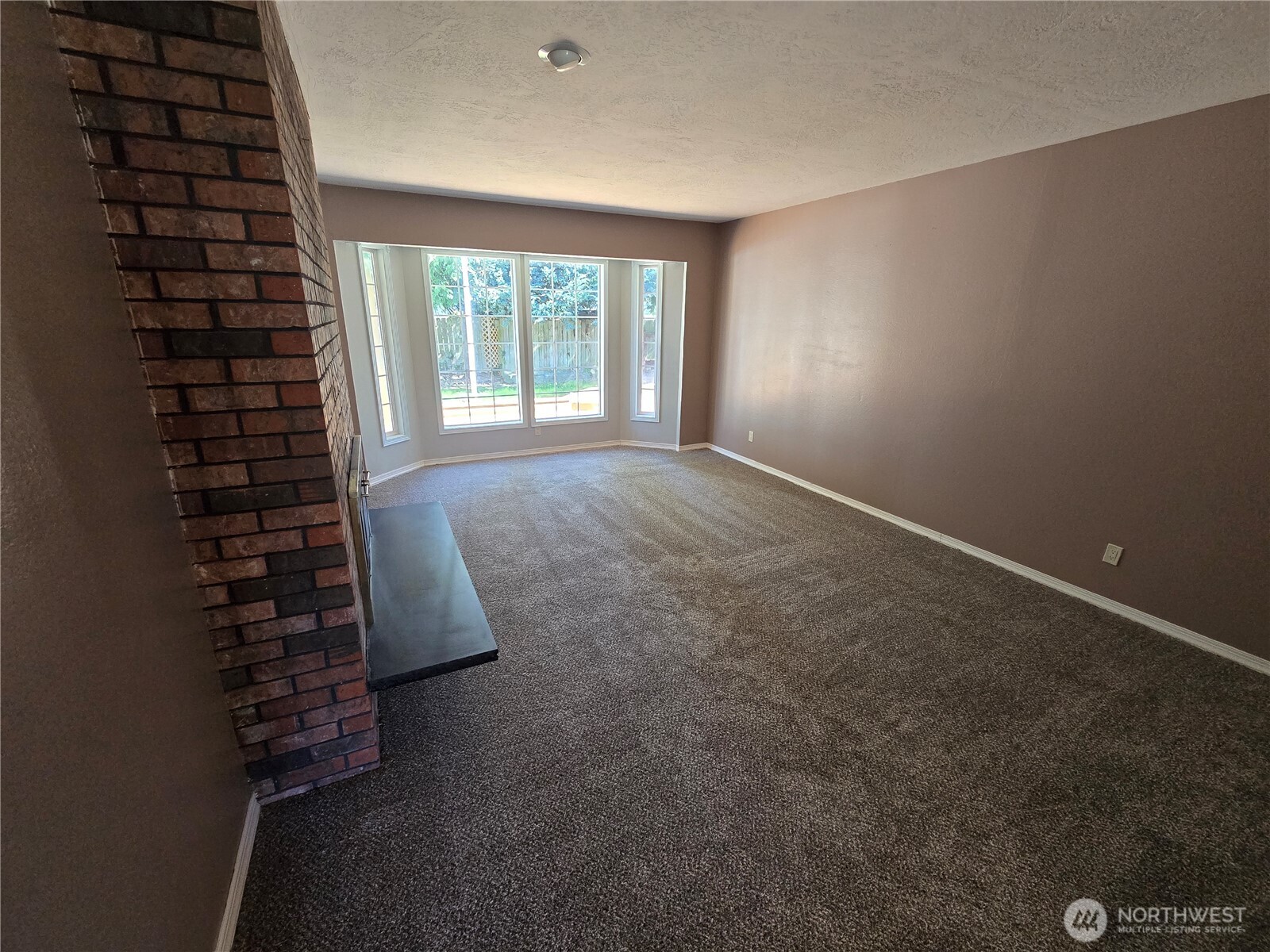 4002 Oak Street Longview, WA 98632 - Photo 6 of 31