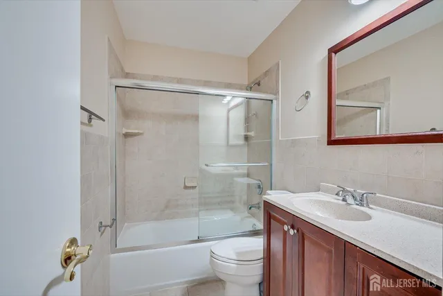 $430,000 | 919 Plymouth Road, North Brunswick, NJ 08902