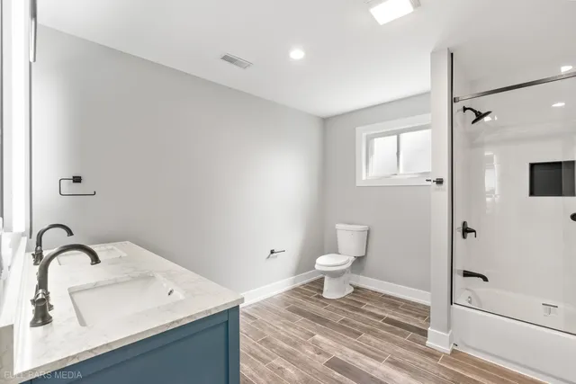 $699,000 | 4016 Faith Lane, St. Charles, IL 60174