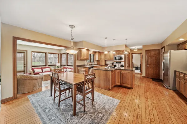 $915,000 | 1408 Durness Court, Naperville, IL 60565