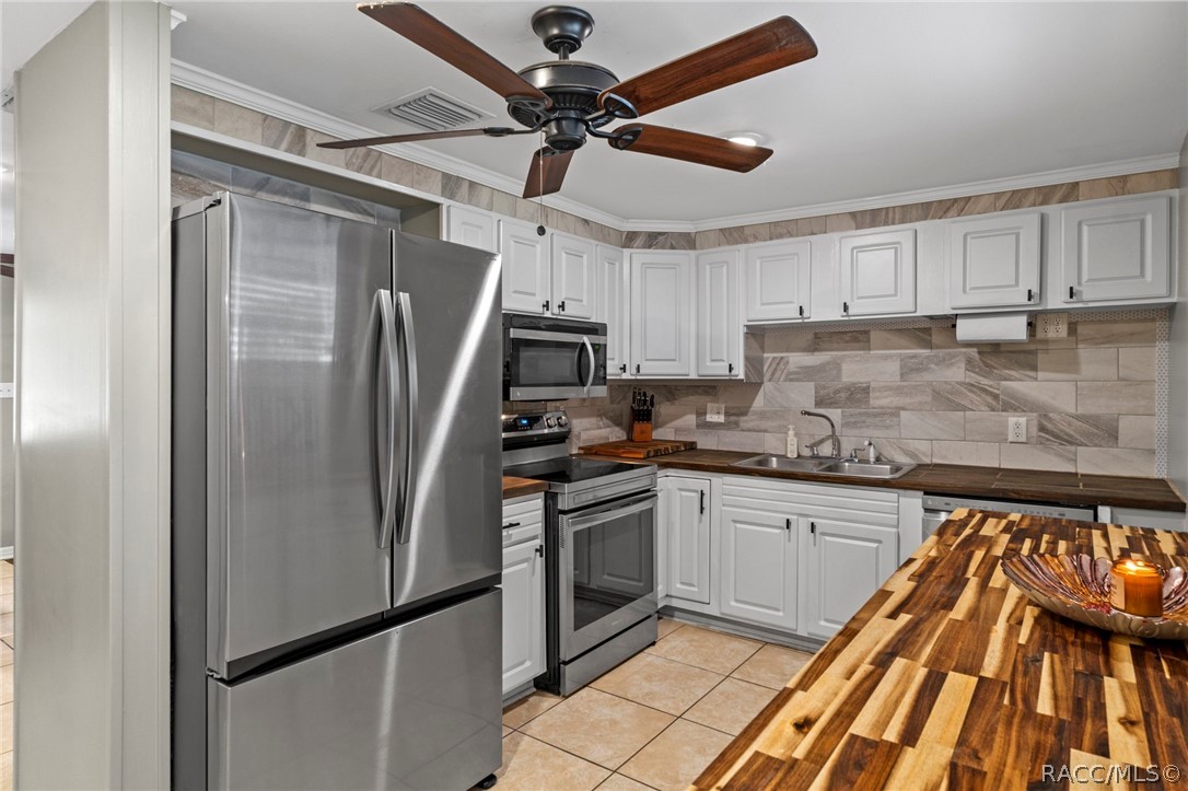 97 Risher Avenue Inglis, FL 34449 - Photo 10 of 37