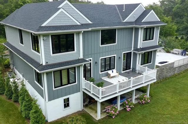 a view of house and outdoor space