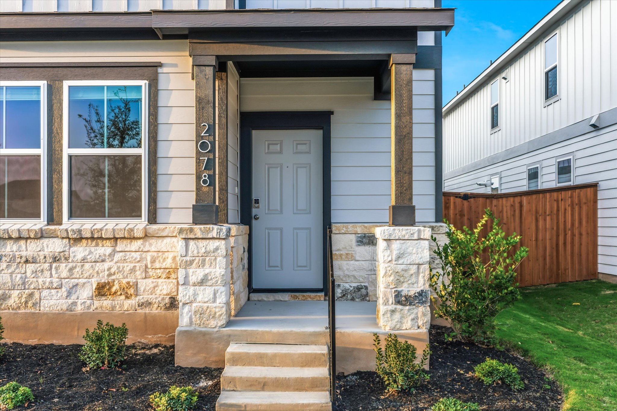 2078 Alice Jay Way Round Rock, TX 78665 - Photo 2 of 14