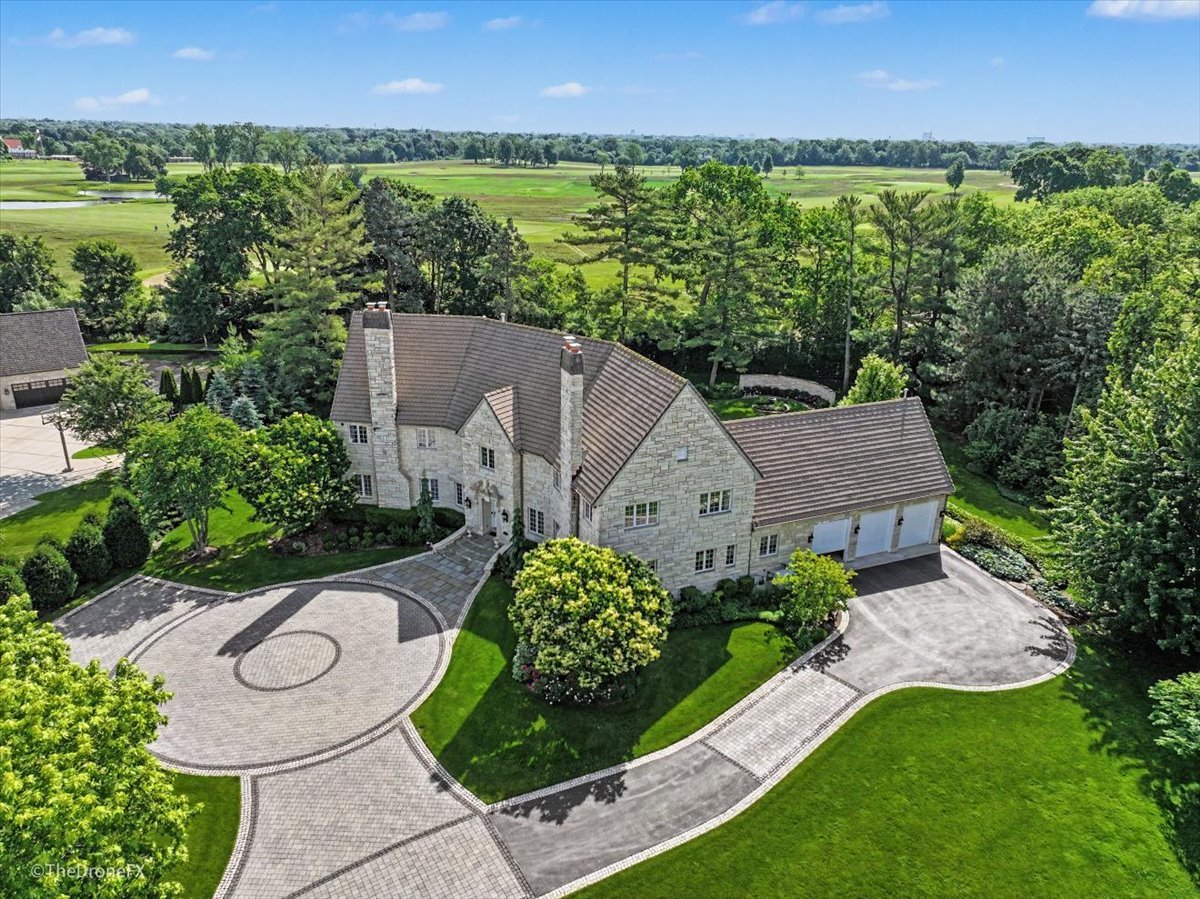 25W451 Plamondon Road Wheaton, IL 60189 - Photo 9 of 66