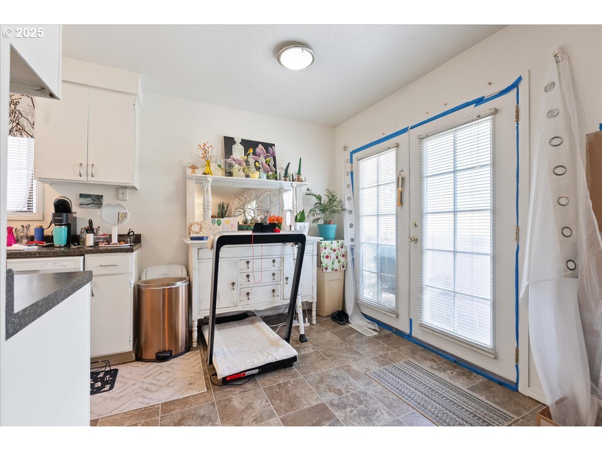 171 Northeast Olvera Court Gresham, OR 97030 - Photo 37 of 45