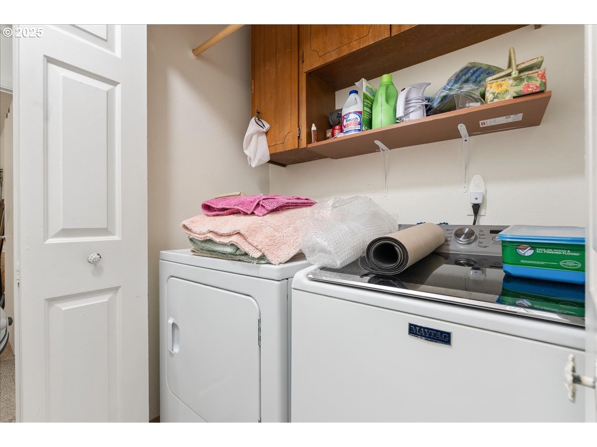 171 Northeast Olvera Court Gresham, OR 97030 - Photo 40 of 45