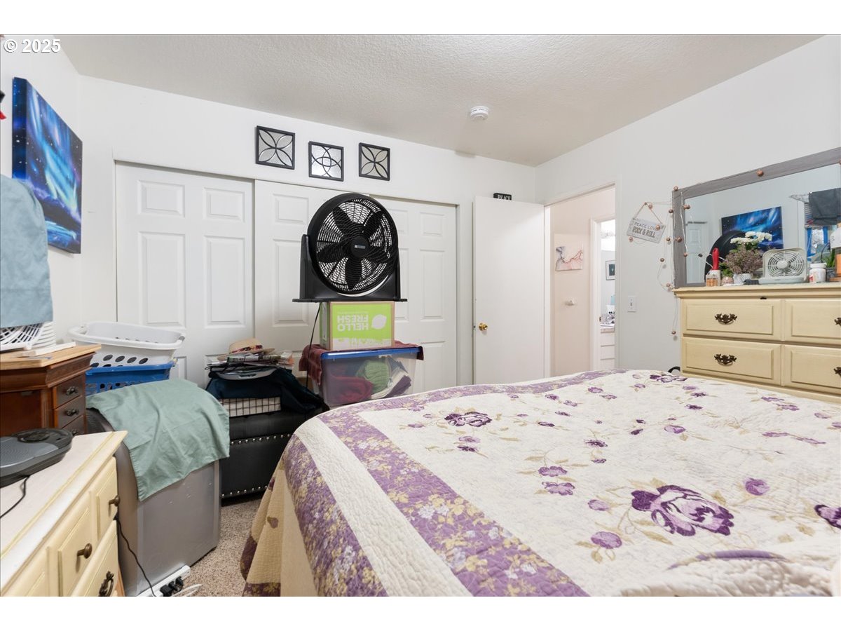 171 Northeast Olvera Court Gresham, OR 97030 - Photo 43 of 45