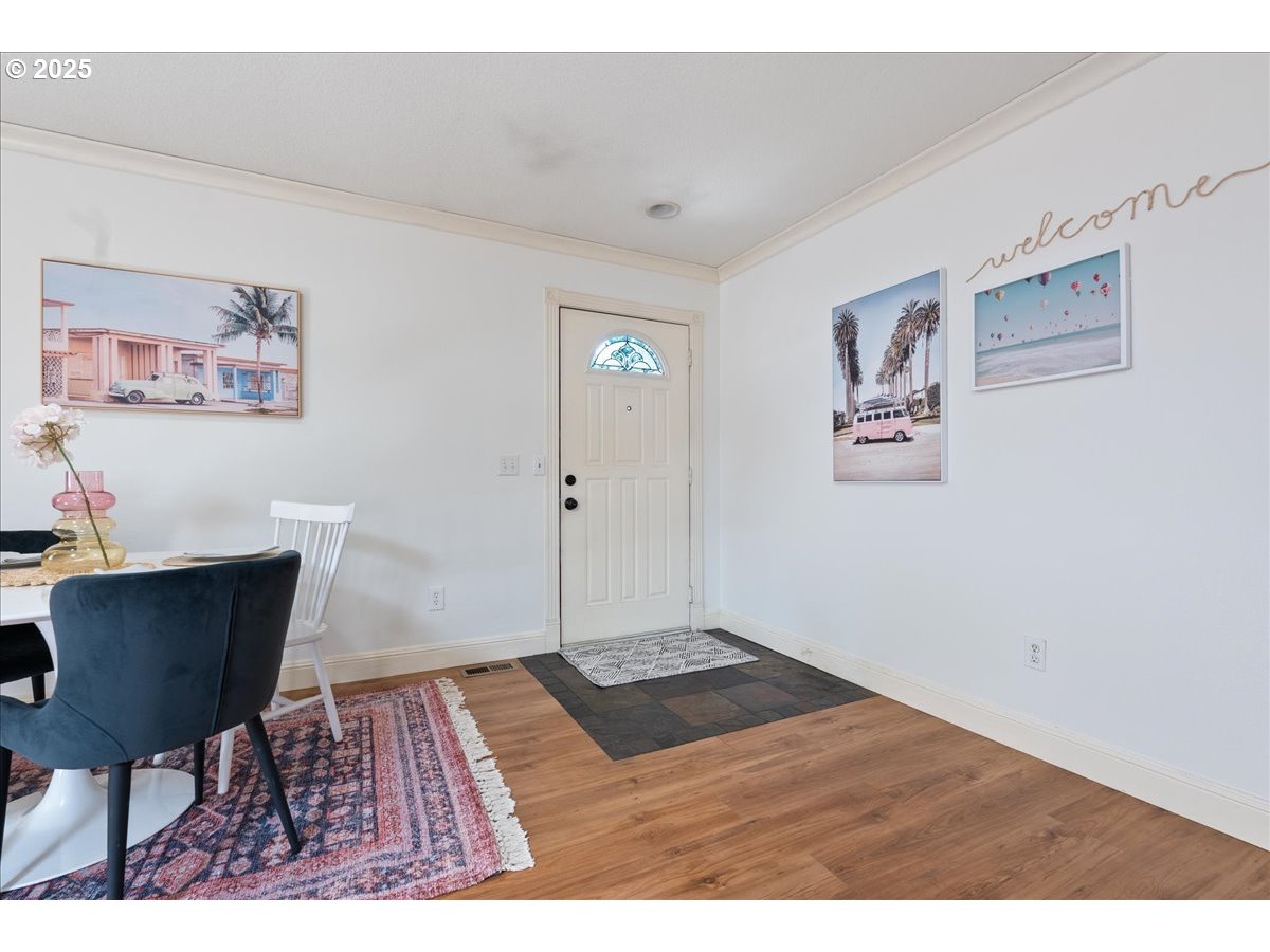 171 Northeast Olvera Court Gresham, OR 97030 - Photo 5 of 45