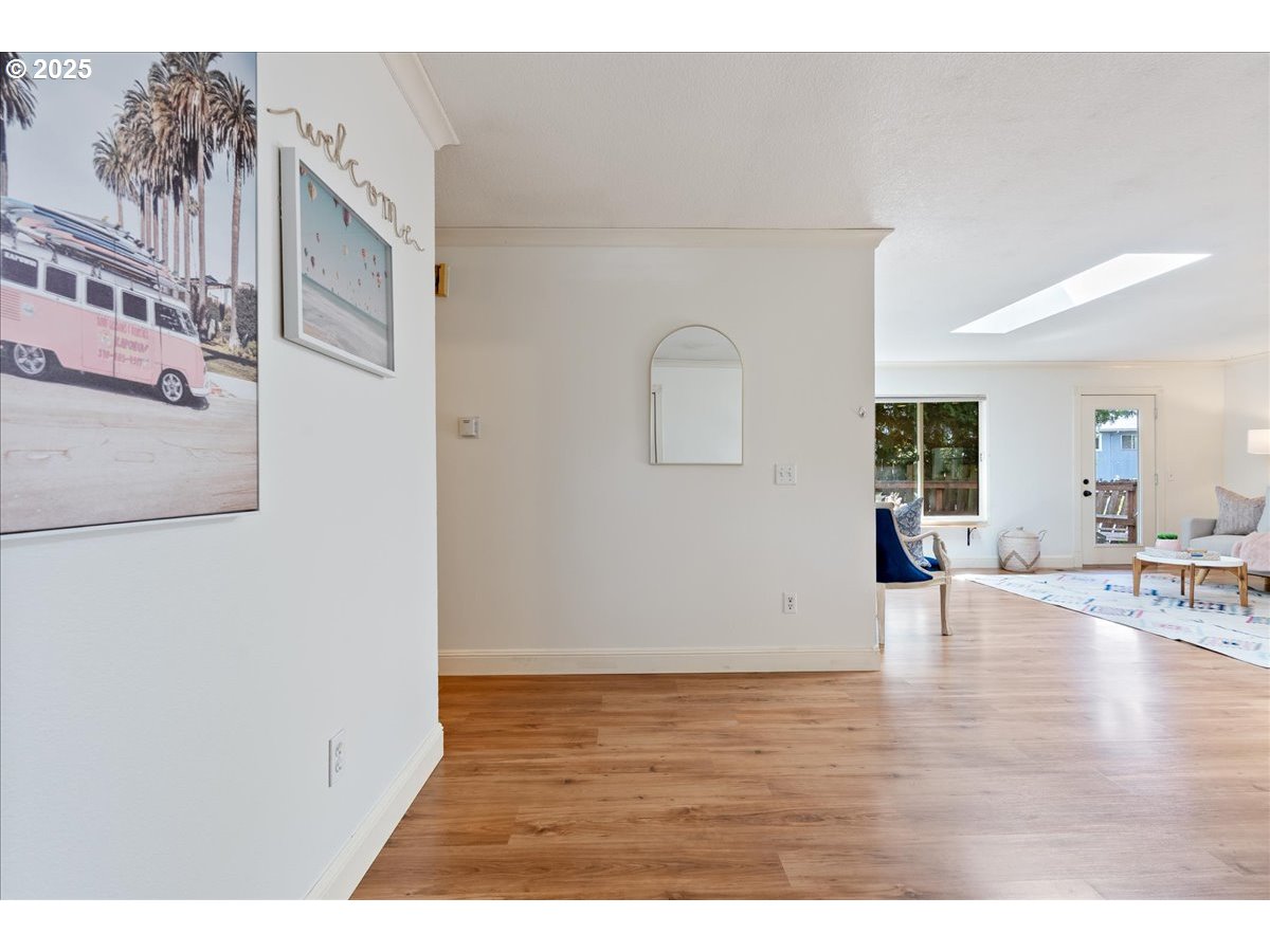 171 Northeast Olvera Court Gresham, OR 97030 - Photo 6 of 45