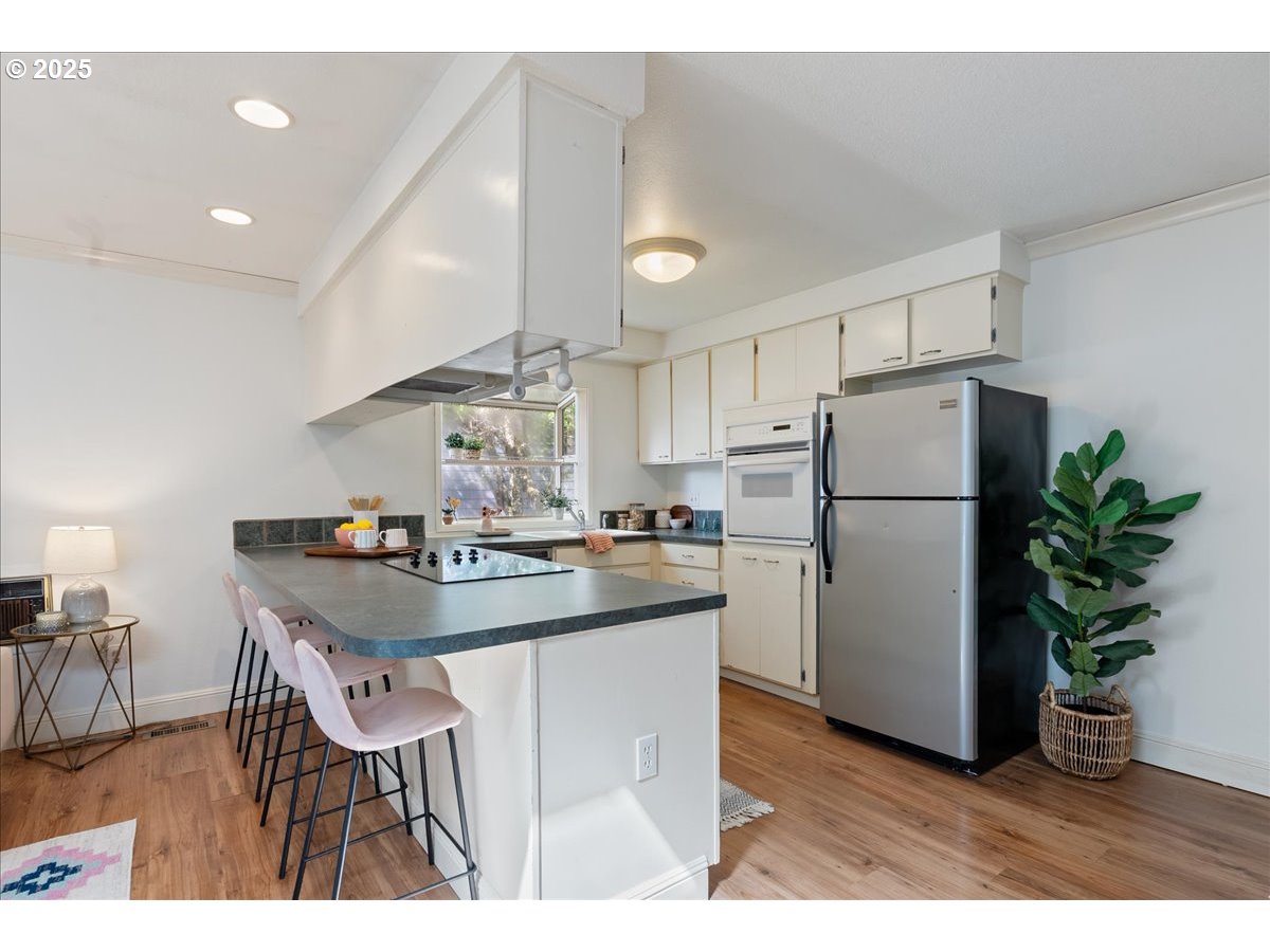 171 Northeast Olvera Court Gresham, OR 97030 - Photo 9 of 45