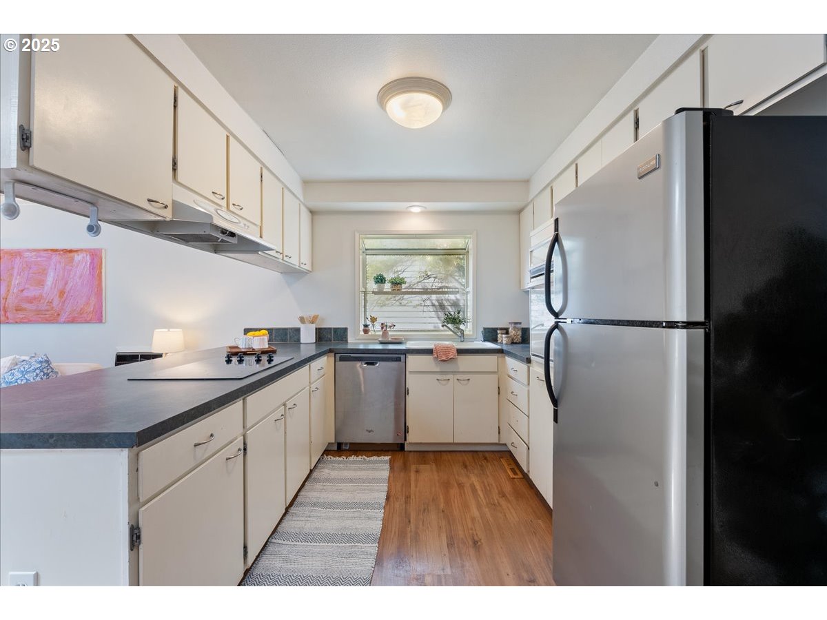 171 Northeast Olvera Court Gresham, OR 97030 - Photo 10 of 45