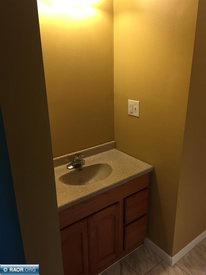 911 3rd Avenue Northeast Chisholm, MN 55719 - Photo 20 of 30