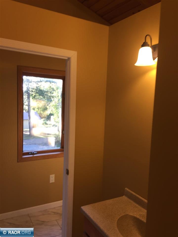 911 3rd Avenue Northeast Chisholm, MN 55719 - Photo 23 of 30