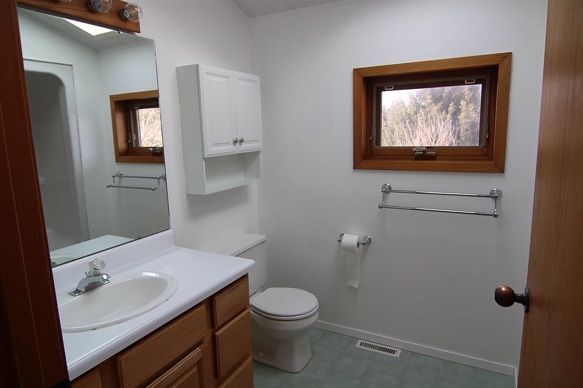 15651 Rock Grove Road Durand, IL 61024 - Photo 13 of 30