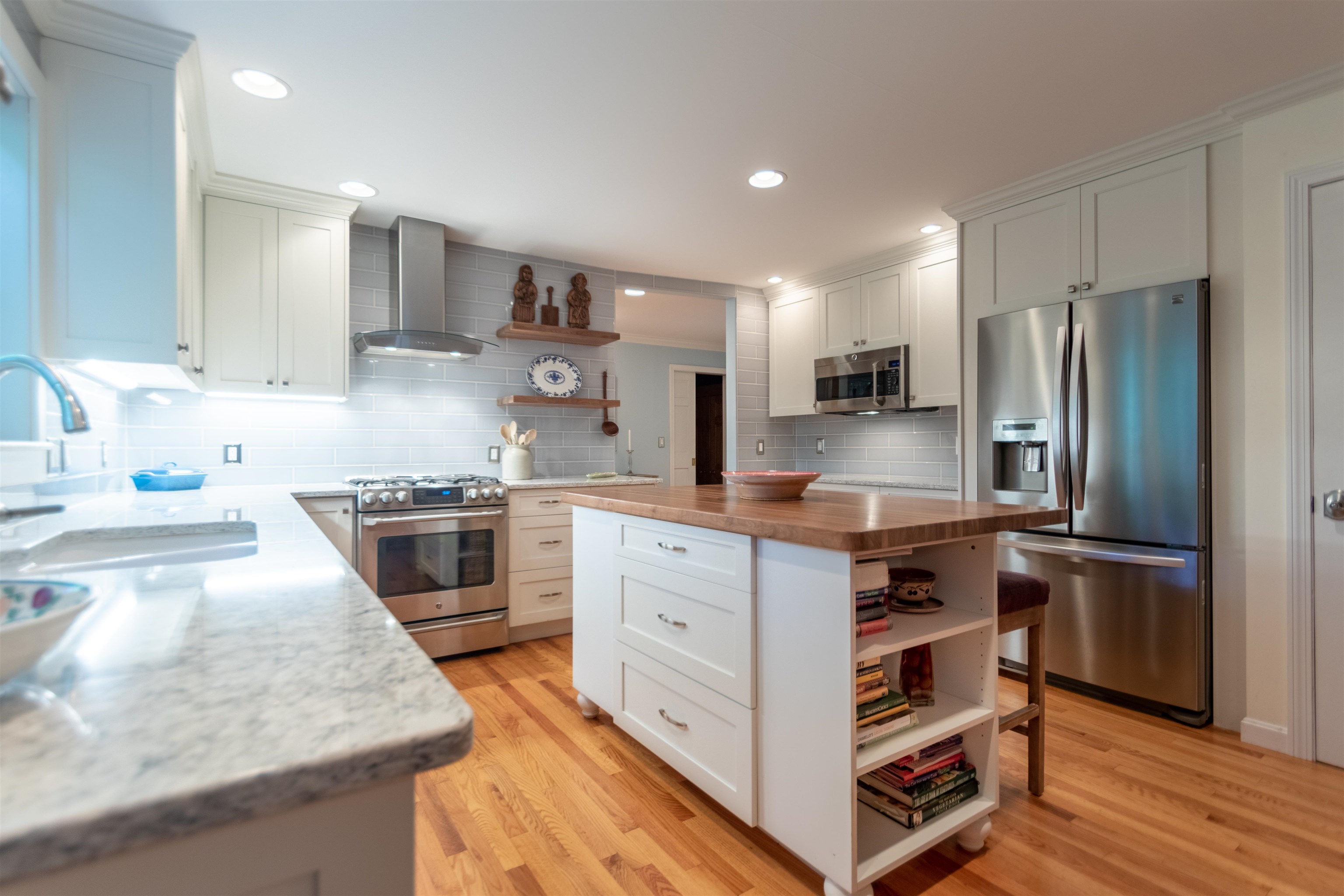 12 Morningstar Drive Stratham, NH 03885 - Photo 6 of 36