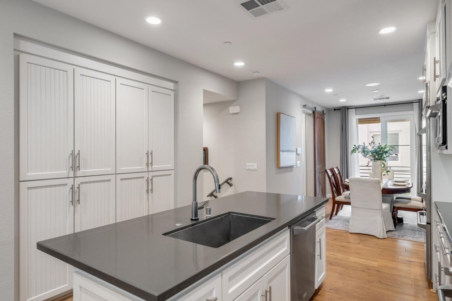 403 Neves Road San Mateo, CA 94403 - Photo 9 of 43 Gallery Image 9
