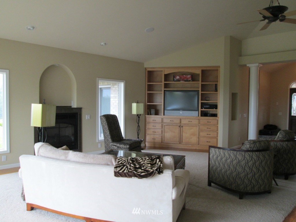 4007 Cooks Hill Road Centralia, WA 98531 - Photo 5 of 15 Gallery Image 5
