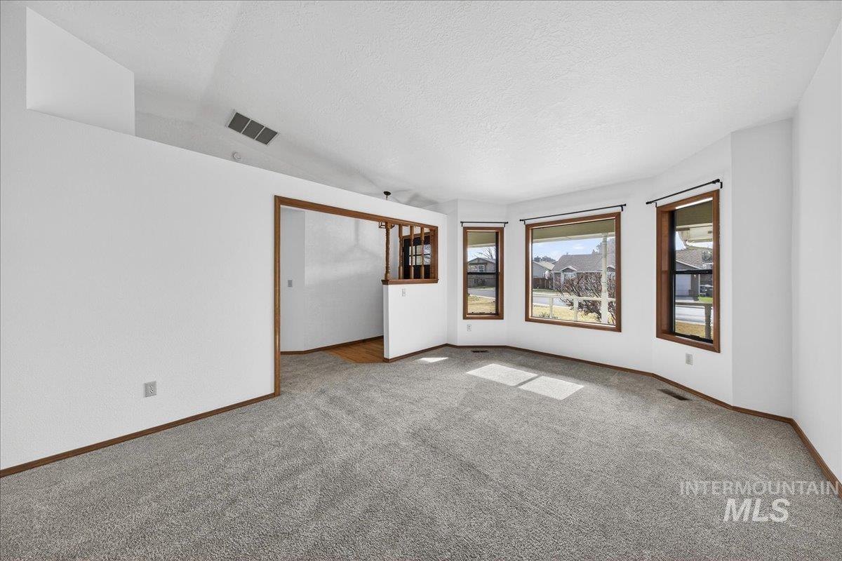 9698 West Linstock Lane Boise, ID 83704 - Photo 12 of 31