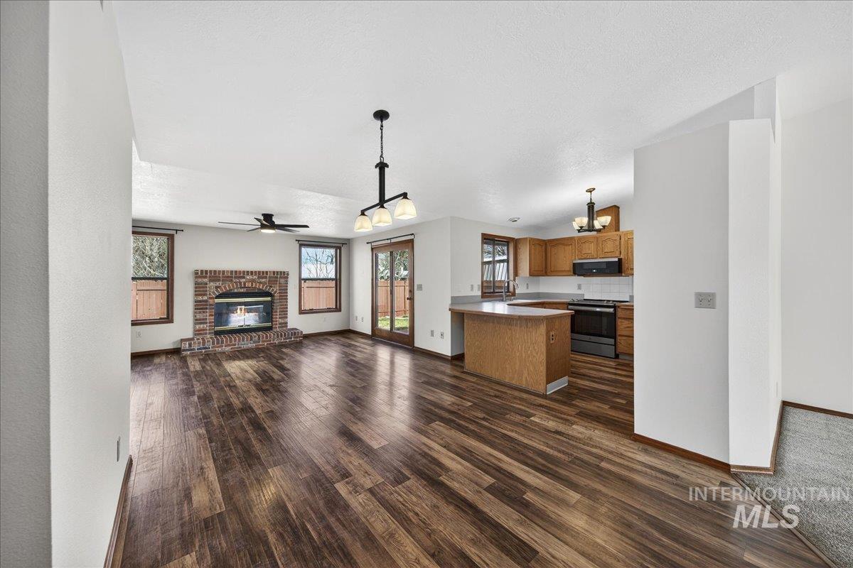 9698 West Linstock Lane Boise, ID 83704 - Photo 15 of 31