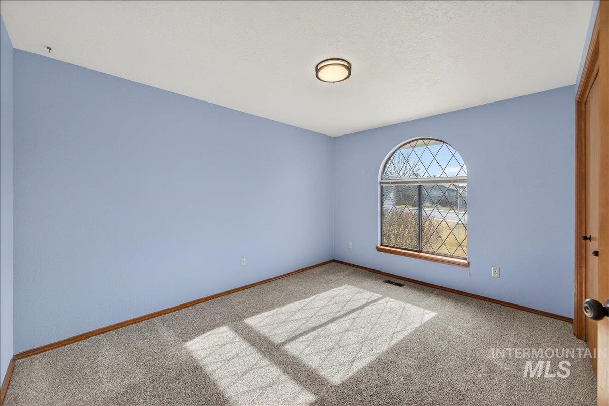 9698 West Linstock Lane Boise, ID 83704 - Photo 6 of 31